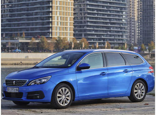 Peugeot 308 универсал 2020 8АКПП 1.5 дизель 131 лс