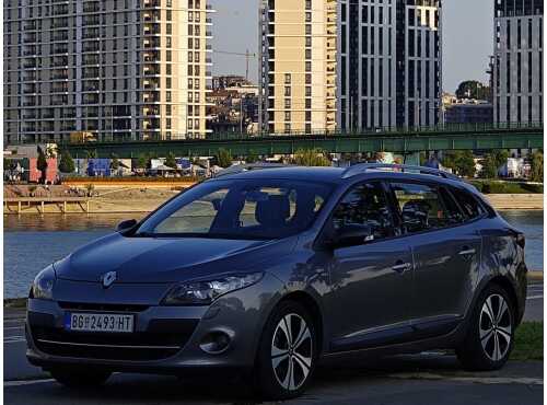 Renault Megane III 2011 универсал. Automatic diesel 1,5 110 hp.